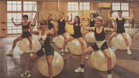 do_not_swallow_chewing-gum.jpg